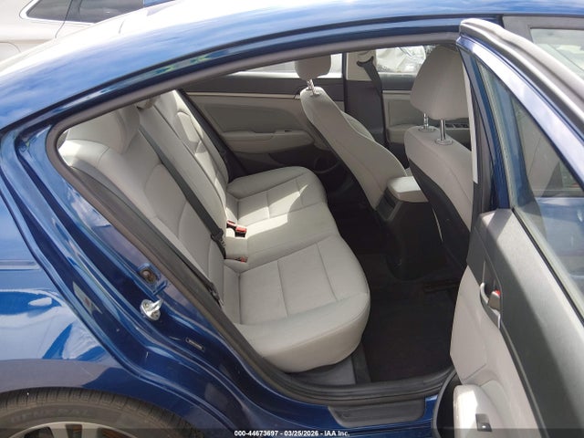 HYUNDAI ELANTRA SEL - 8