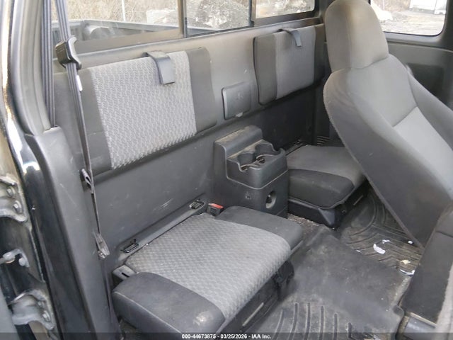 CHEVROLET COLORADO - 8