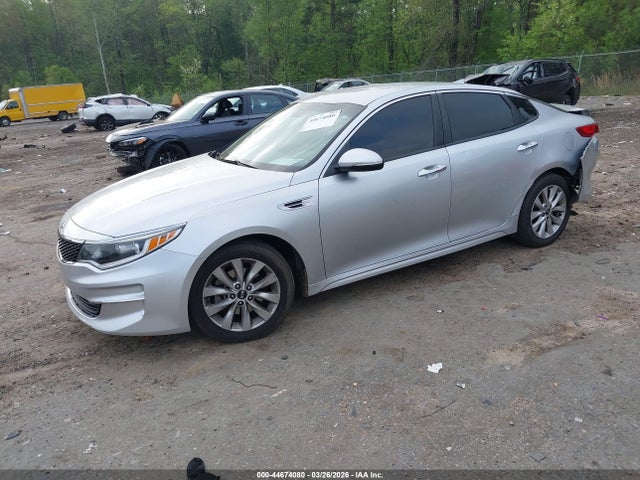 KIA OPTIMA LX - 2