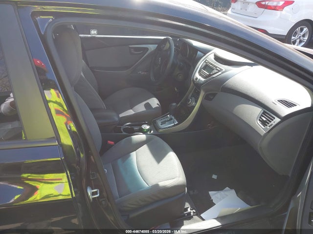 HYUNDAI ELANTRA GLS - 5