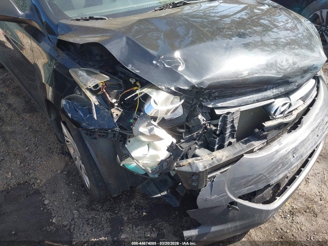 HYUNDAI ELANTRA GLS - 6