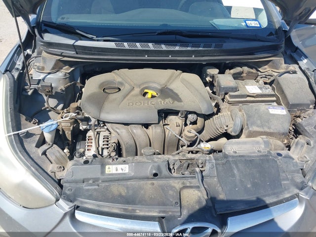 HYUNDAI ELANTRA - 10