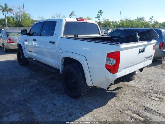 TOYOTA TUNDRA - 3