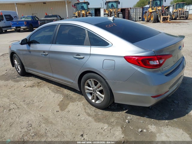 HYUNDAI SONATA SE - 3
