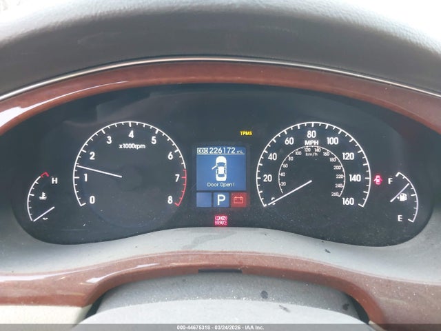 HYUNDAI GENESIS 3.8 - 7