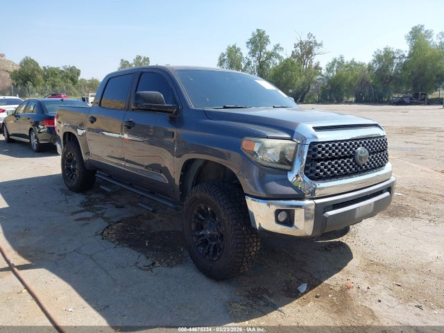 TOYOTA TUNDRA - 1