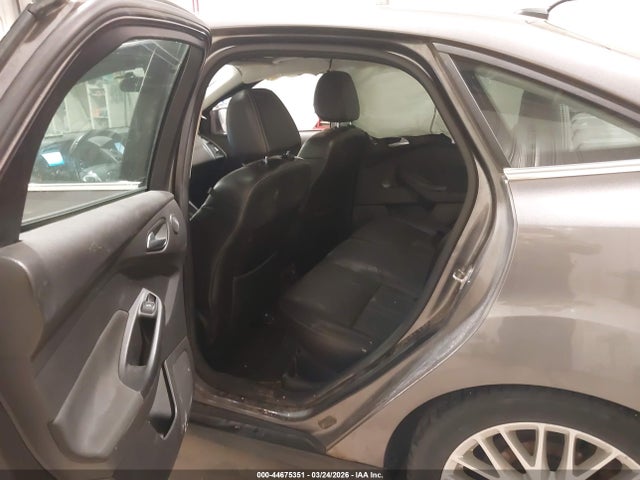 FORD FOCUS TITANIUM - 8