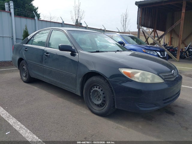 TOYOTA CAMRY - 1