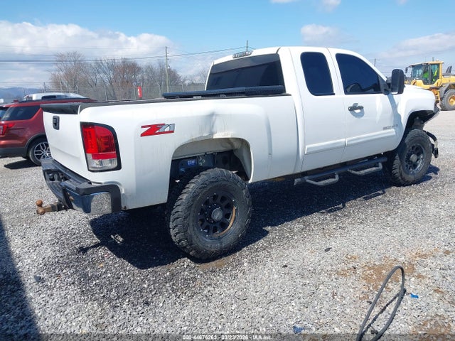 CHEVROLET SILVERADO - 4