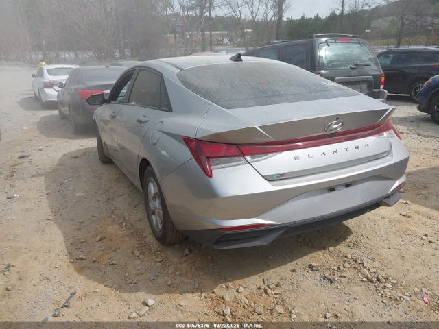 HYUNDAI ELANTRA SE - 3