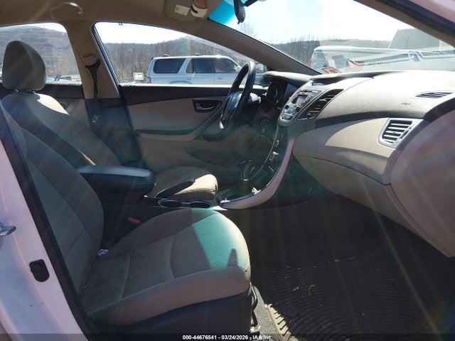 HYUNDAI ELANTRA SE - 5