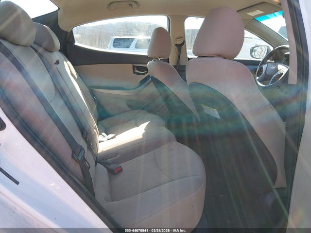 HYUNDAI ELANTRA SE - 8