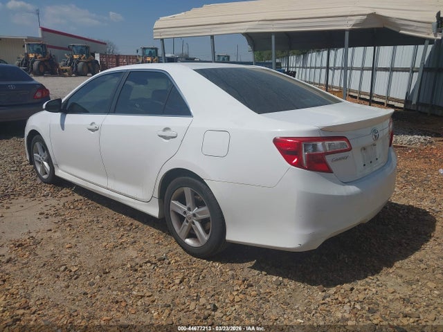 TOYOTA CAMRY - 3