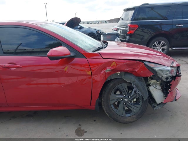 HYUNDAI ELANTRA SEL - 6