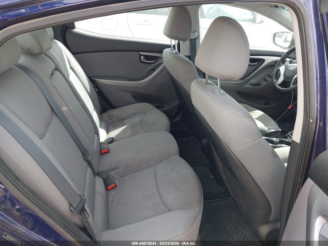 HYUNDAI ELANTRA GLS - 8