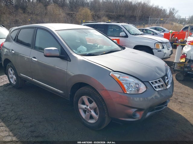 2013 NISSAN ROGUE S