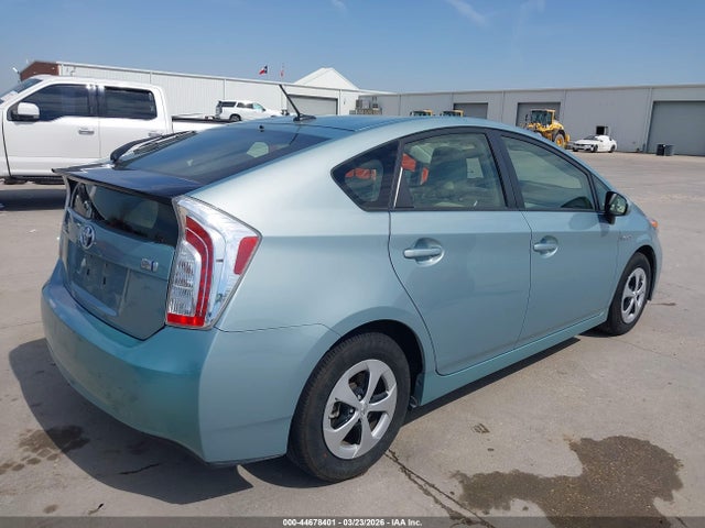 TOYOTA PRIUS - 4