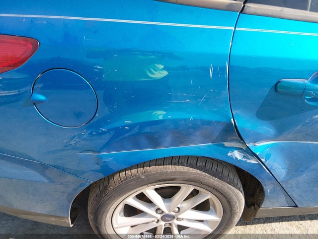 FORD FOCUS SE - 6