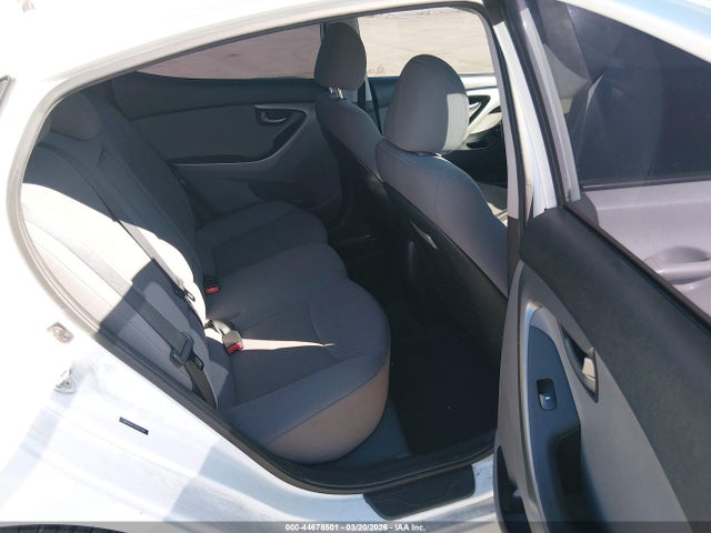 HYUNDAI ELANTRA SE - 8