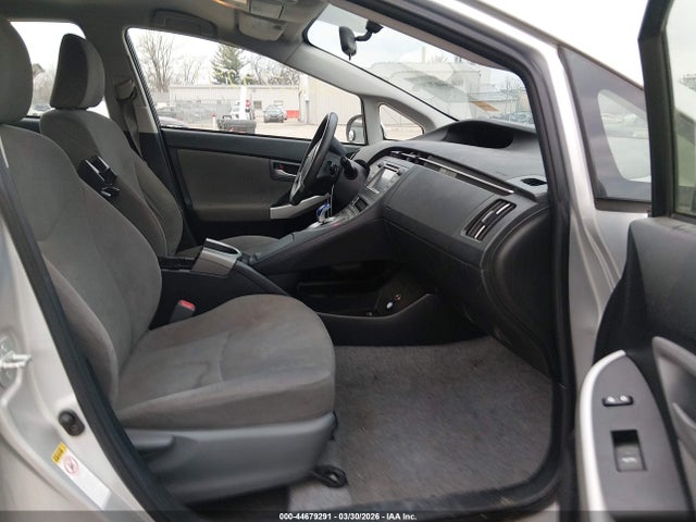 2014 Toyota PRIUS THREE 照片 5