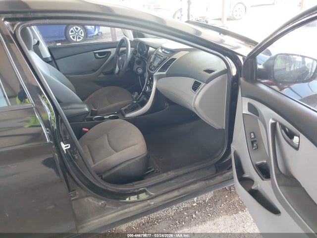 HYUNDAI ELANTRA SE - 5