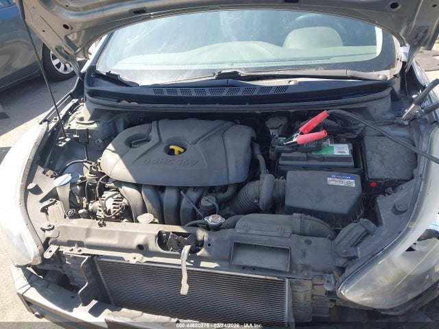 HYUNDAI ELANTRA SE - 10