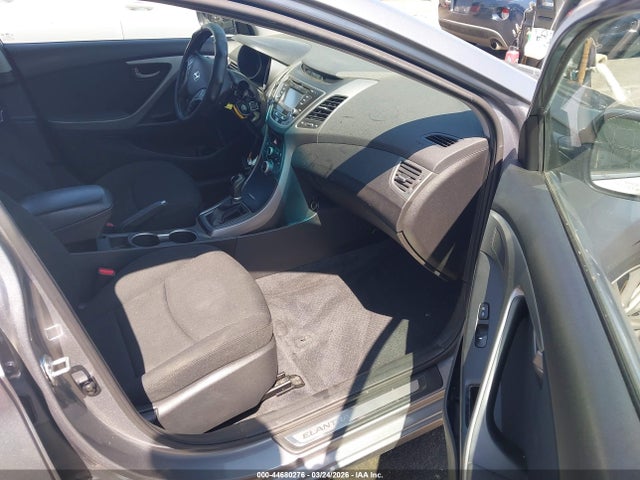 HYUNDAI ELANTRA SE - 5