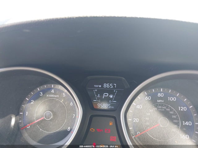 HYUNDAI ELANTRA SE - 7