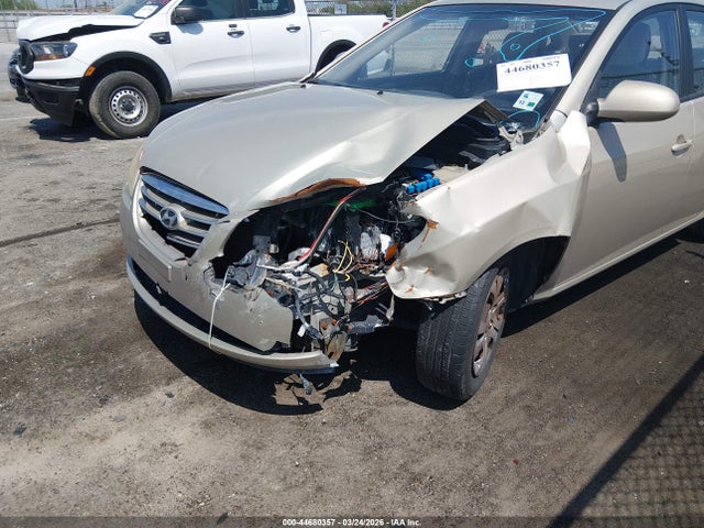 HYUNDAI ELANTRA GLS - 6