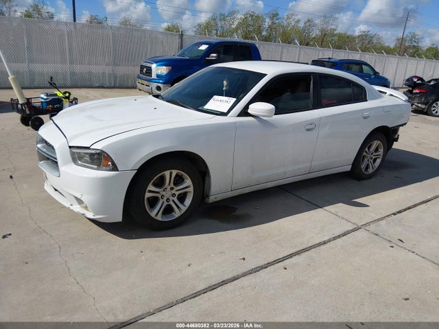 DODGE CHARGER SXT - 2