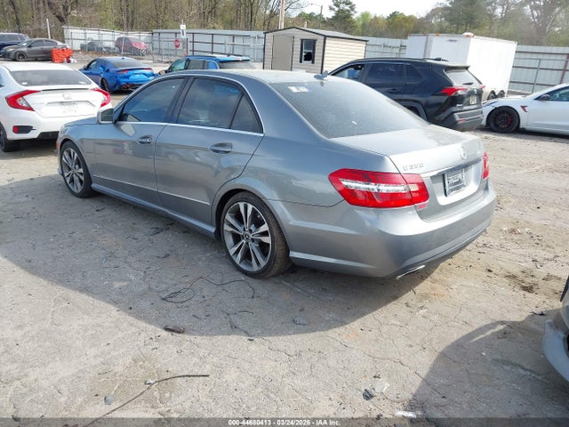 MERCEDES-BENZ E-CLASS - 3