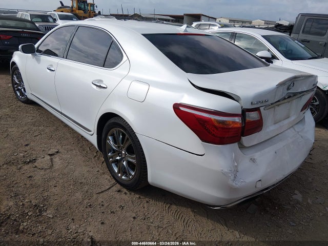 2010 Lexus LS 460 L photo 3