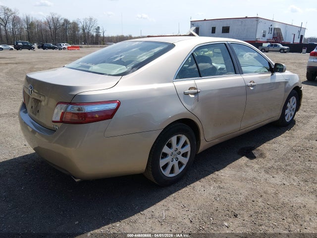 TOYOTA CAMRY - 4