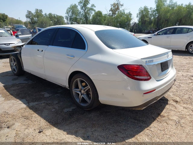MERCEDES-BENZ E-CLASS - 3