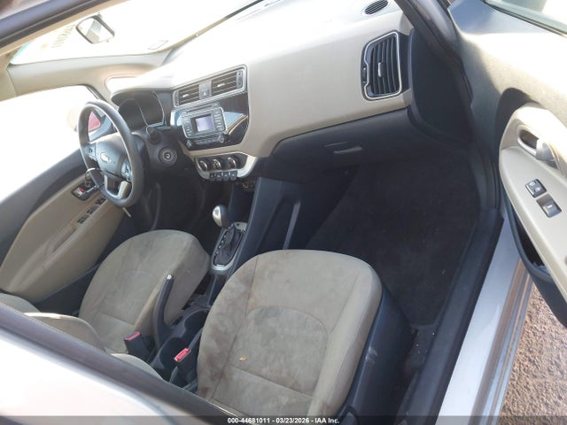KIA RIO LX - 5