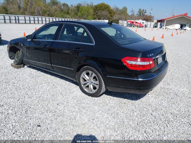 MERCEDES-BENZ E-CLASS - 3