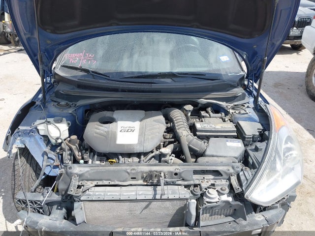 HYUNDAI VELOSTER TURBO - 10