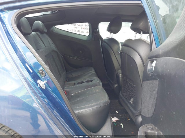 HYUNDAI VELOSTER TURBO - 8