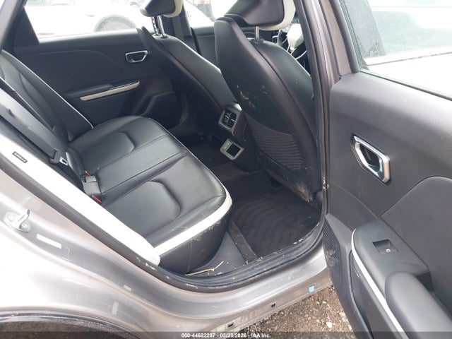 KIA K4 GT-LINE TURBO - 8