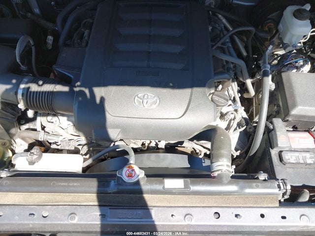 TOYOTA TUNDRA - 10