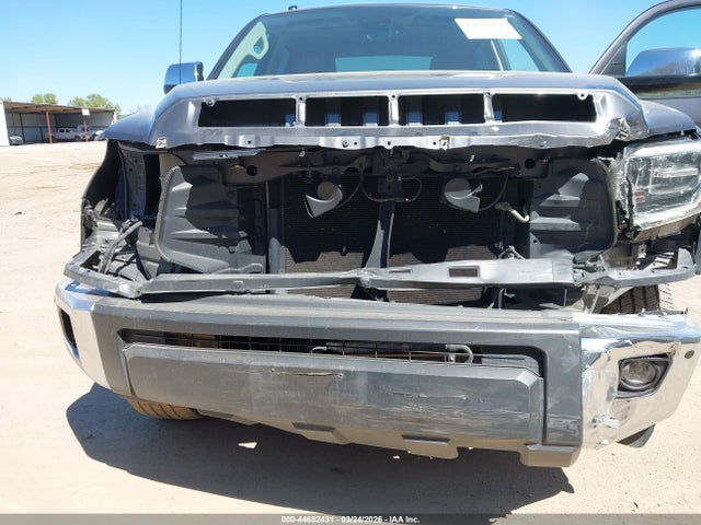 TOYOTA TUNDRA - 6