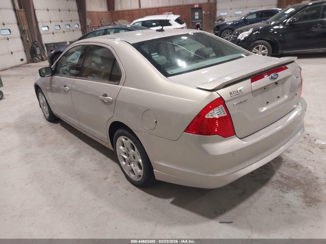 FORD FUSION SE - 3