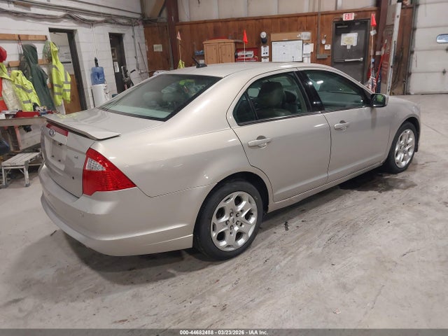 FORD FUSION SE - 4