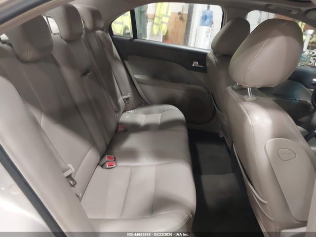 FORD FUSION SE - 8