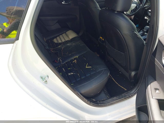 KIA FORTE GT-LINE - 8