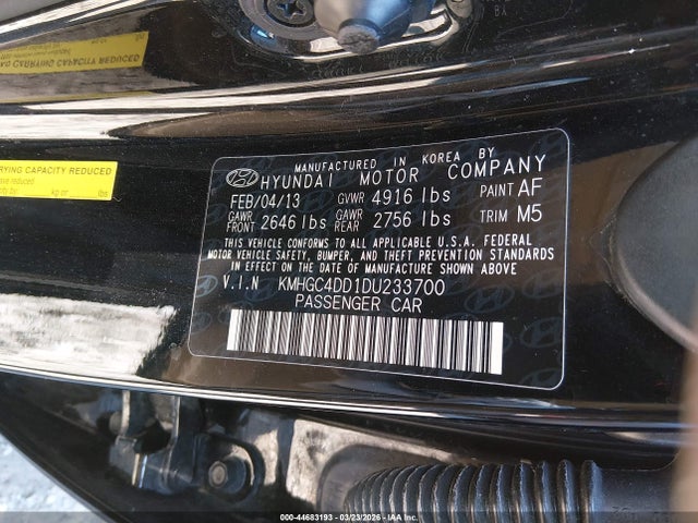 HYUNDAI GENESIS 3.8 - 9