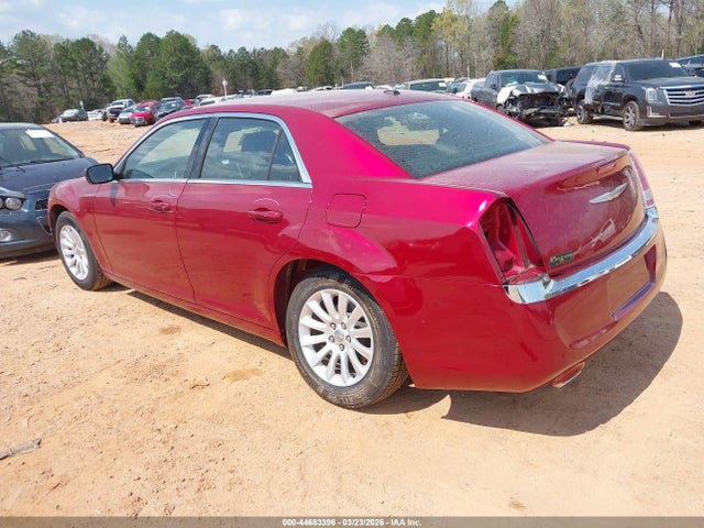 2014 Chrysler 300 — фото 3