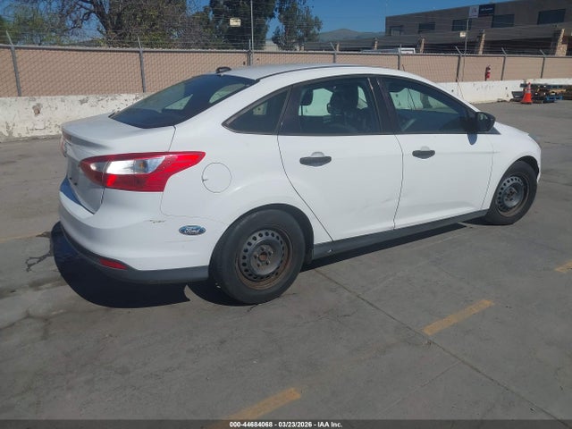 FORD FOCUS S - 4