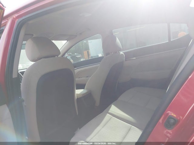 HYUNDAI ELANTRA SEL - 8