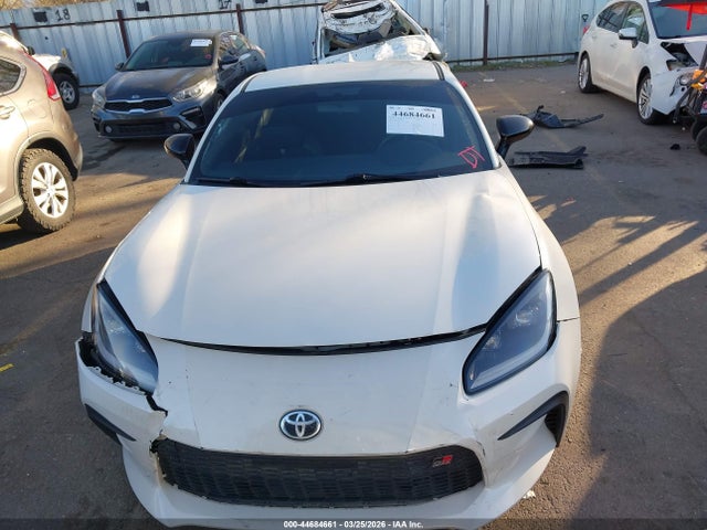 صورة مصغرة 13 لـ 2025 Toyota GR86 PREMIUM